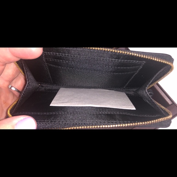 Authentic coach wristlet - Picture 3 of 5